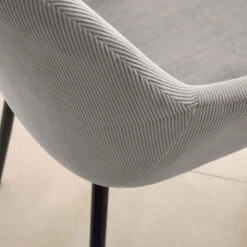 KONNA Lot De 4 Fauteuils De Table En Velours Côtelé Et Métal -Meubles Soldes Magasin 4 chaises velours cotele metal kave home konna 7