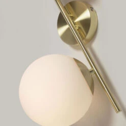 MAHALA Applique Murale 2 Boules En Verre émaillé Et Métal -Meubles Soldes Magasin applique murale 2 boules verre emaille metal kave home mahala 2