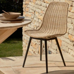 EQUAL Lot De 4 Chaises Outdoor Effet Rotin En Résine Plastique -Meubles Soldes Magasin equal lot 4 chaises outdoor effet rotin resine plastique kave home 2