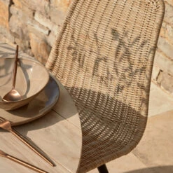 EQUAL Lot De 4 Chaises Outdoor Effet Rotin En Résine Plastique -Meubles Soldes Magasin equal lot 4 chaises outdoor effet rotin resine plastique kave home 3