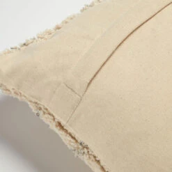 ZITA Housse De Coussin 100% Coton Effet Fourrure 30x50cm -Meubles Soldes Magasin housse de coussin 100 coton effet fourrure 30x50cm kave home zita 2