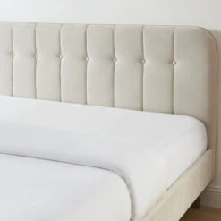 TORGO Lit Matelassé En Velours Piètement Bois Foncé 180x200cm 12 TORGO Lit Matelassé En Velours Piètement Bois Foncé 180x200cm -Meubles Soldes Magasin lit matelasse velours pietement bois fonce 180x200cm torgo 4