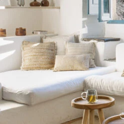 GLENDA Table D'appoint Ronde En Teck ø35cm -Meubles Soldes Magasin table d appoint ronde teck o35cm kave home glenda 3